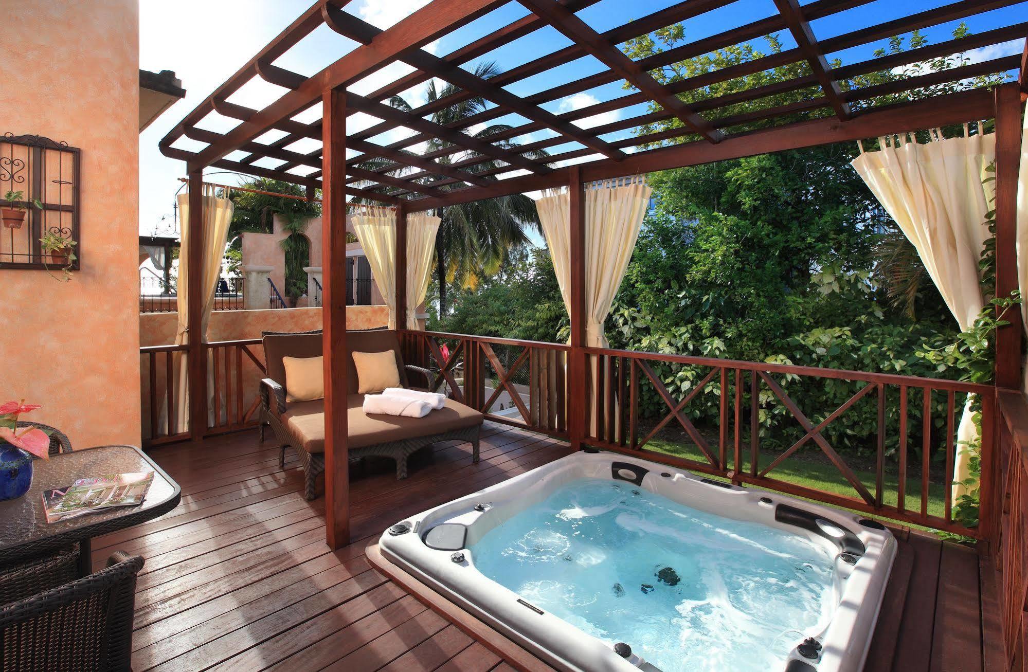 Little Arches Boutique Hotel - Adults Only Oistins Bagian luar foto